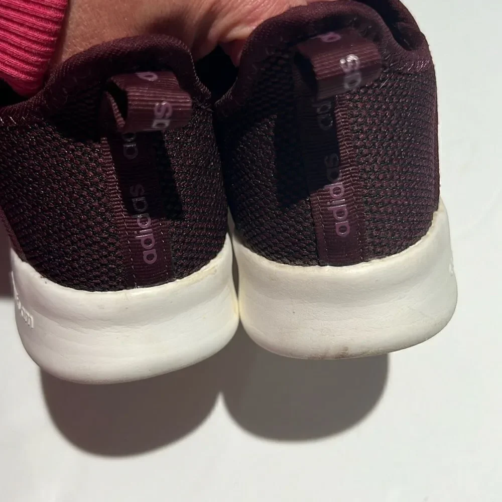 Adidas CLOUDFOAM Burgundy Tennis Shoe‎ Size 6.  B60